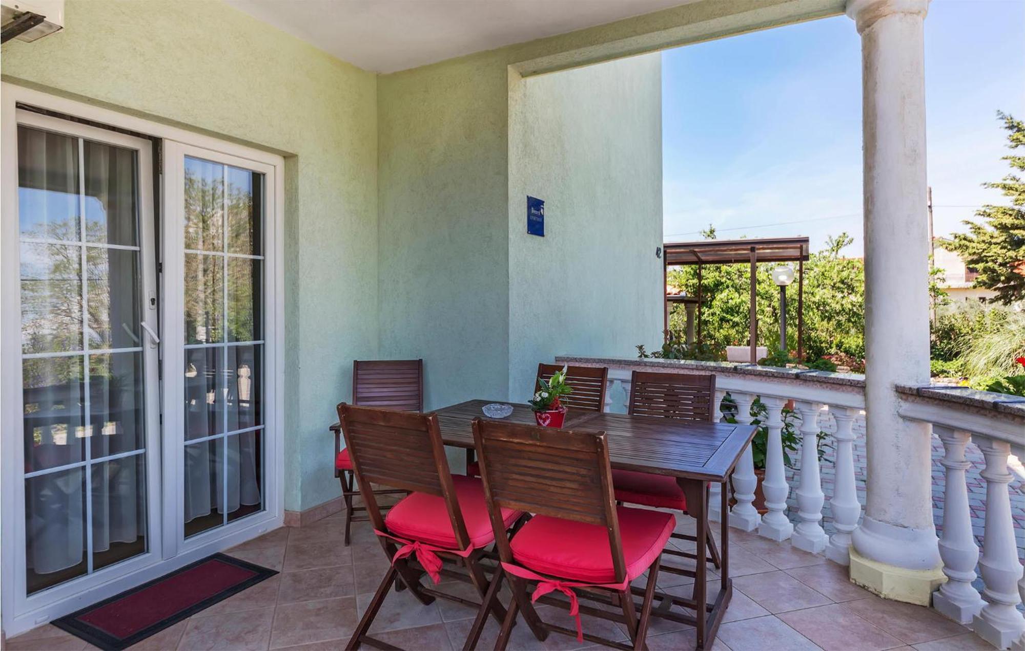 2 Bedroom Beautiful Apartment In Valtura Exterior photo